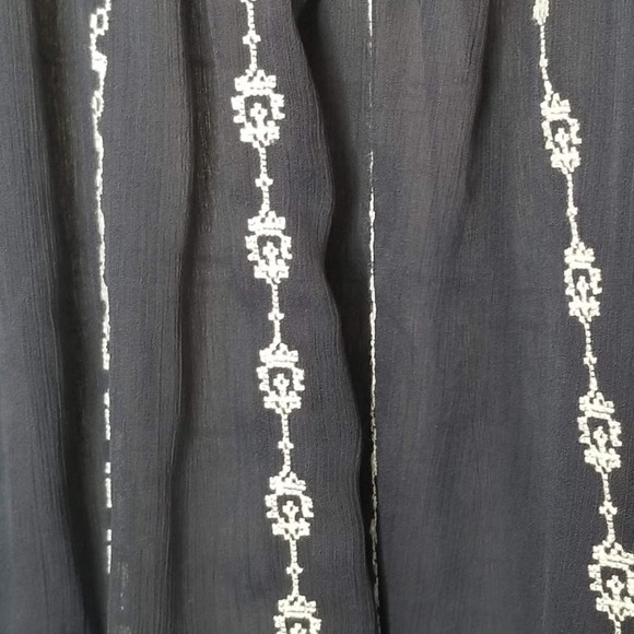 Lucky Brand Sheer Embroidered peasant Blouse - Picture 7 of 9